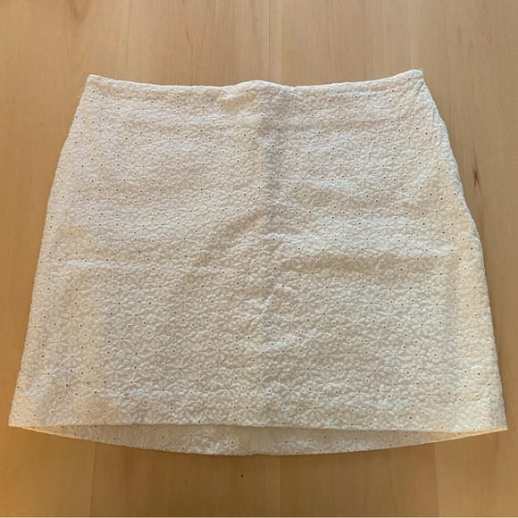 LARKSPUR Size 20 W Cotton blend white embroidered mini skirt. Vintage. - Picture 3 of 14